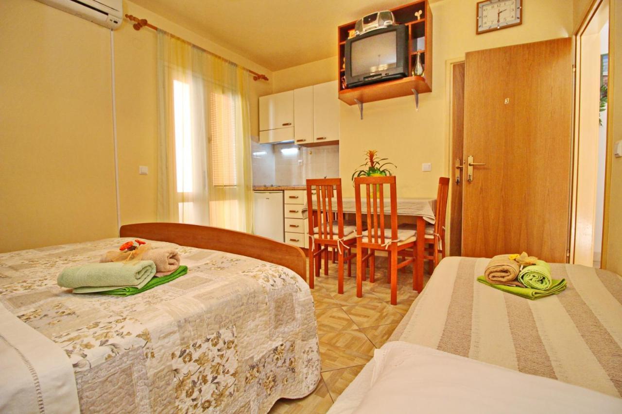 Apartments Sea Line Prigradica Extérieur photo